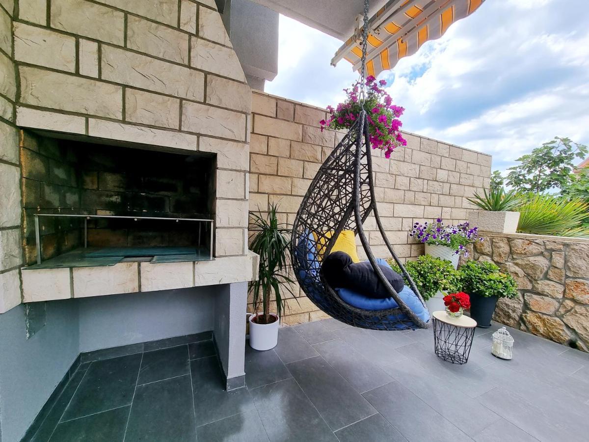 Ferienwohnung Deluxe Novalja Exterior foto