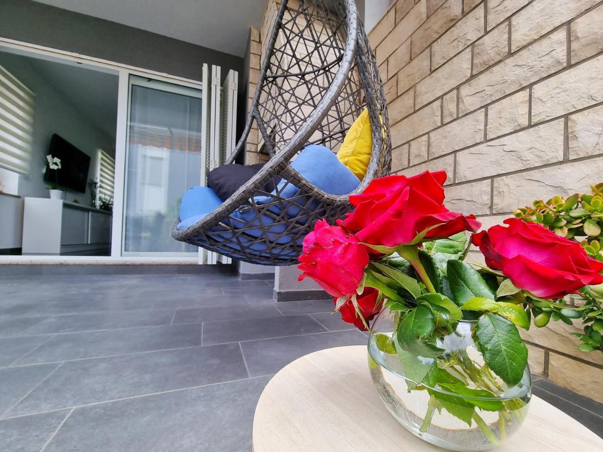 Ferienwohnung Deluxe Novalja Exterior foto