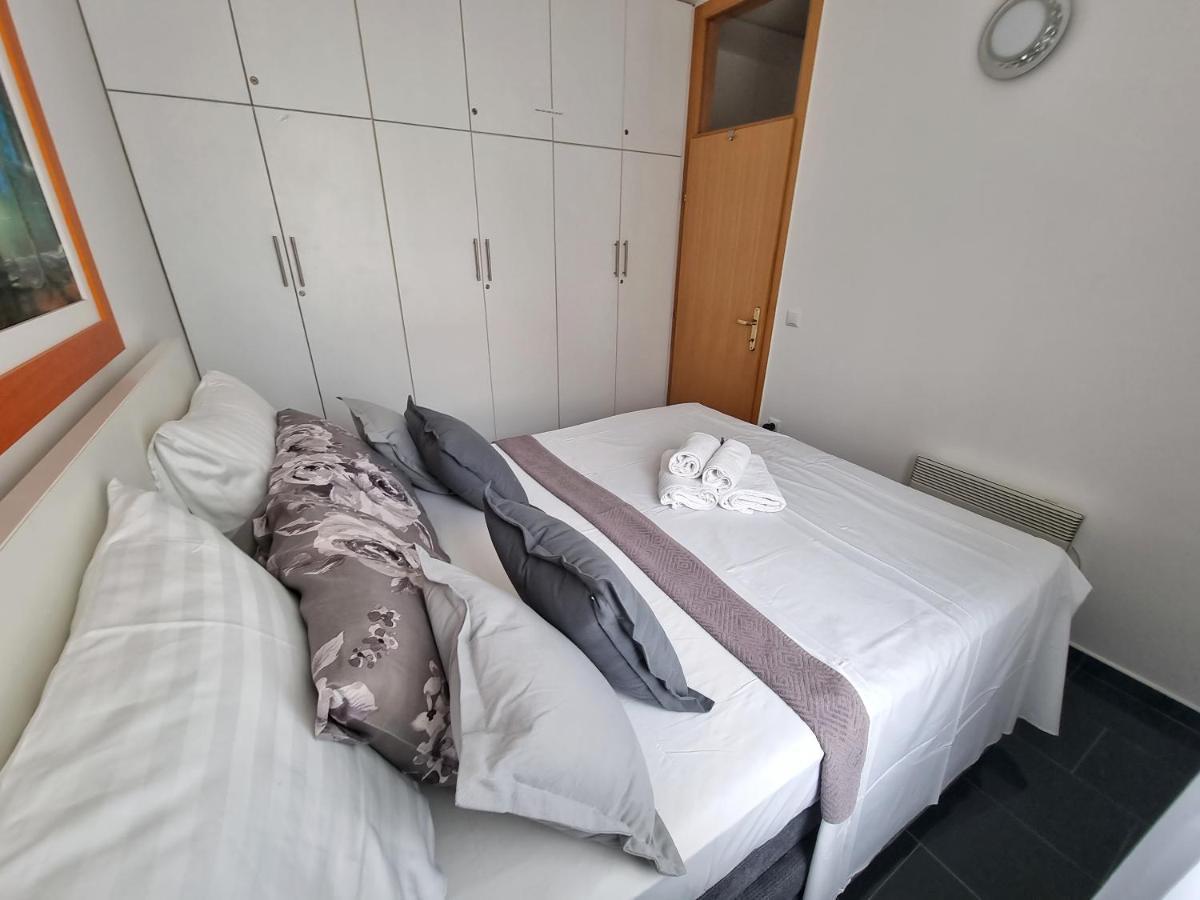 Ferienwohnung Deluxe Novalja Exterior foto