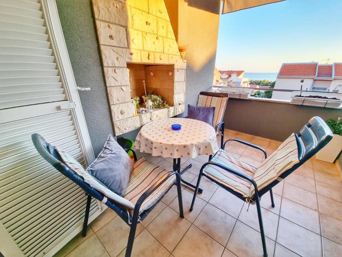 Ferienwohnung Deluxe Novalja Exterior foto