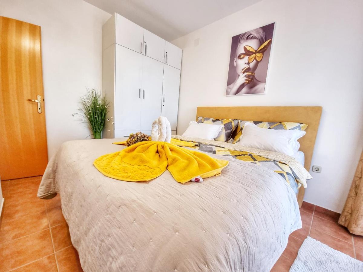 Ferienwohnung Deluxe Novalja Exterior foto