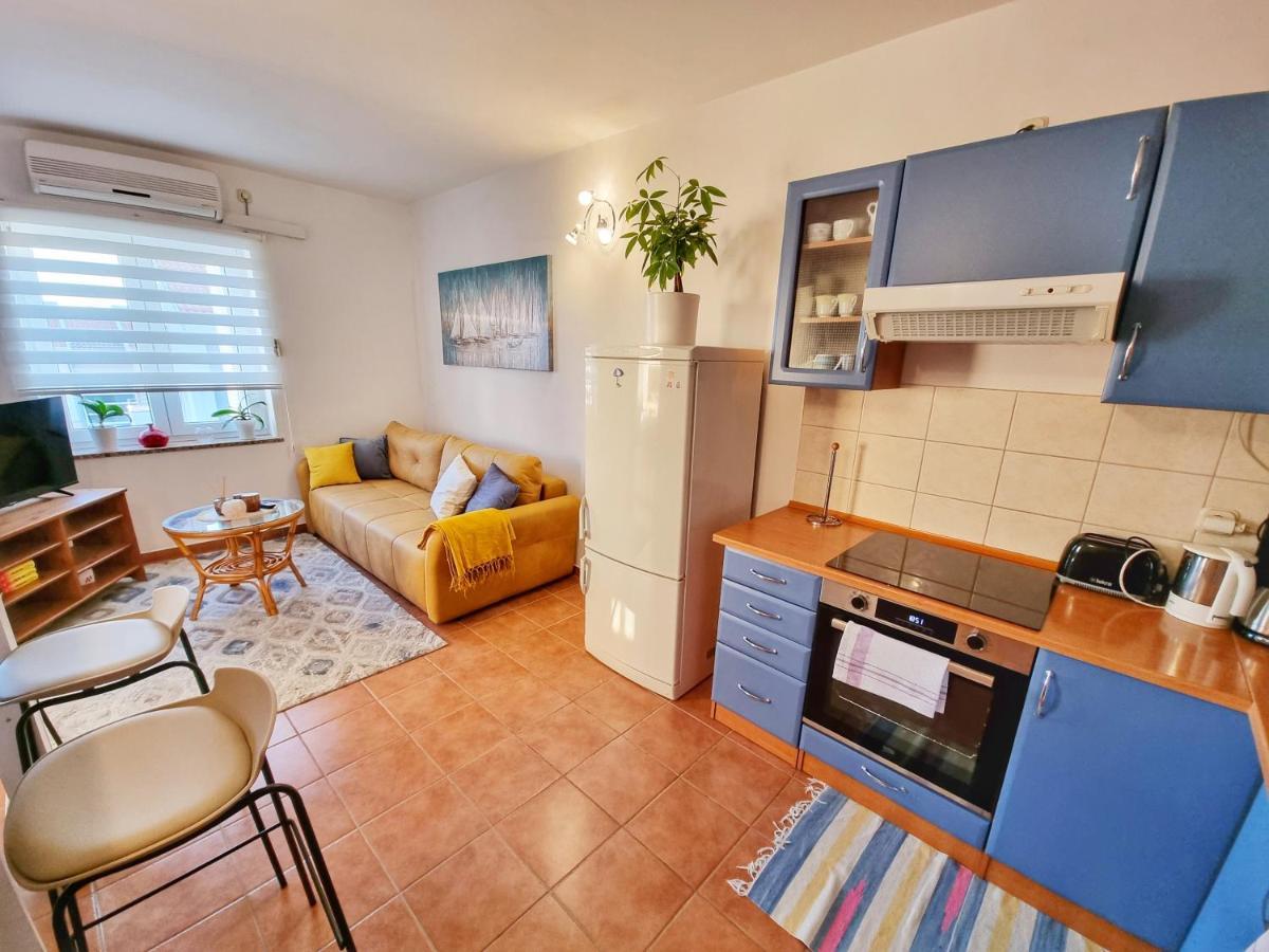 Ferienwohnung Deluxe Novalja Exterior foto