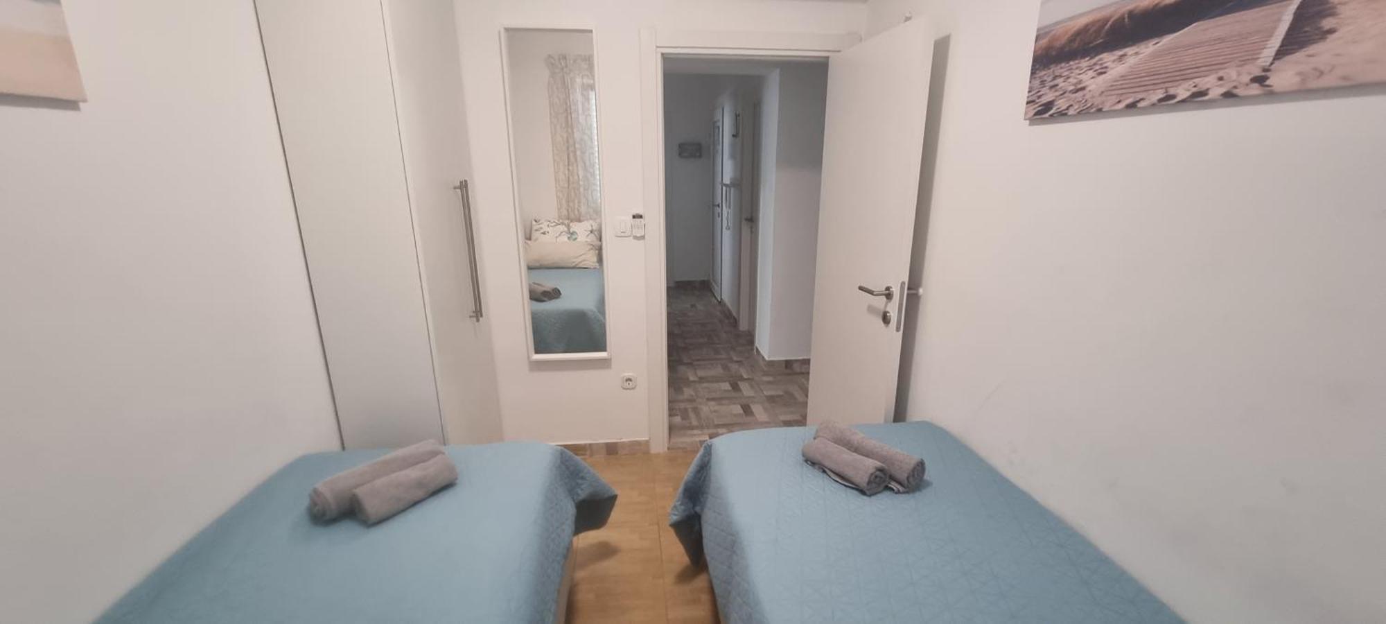 Ferienwohnung Deluxe Novalja Exterior foto